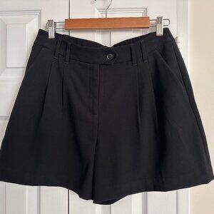 RW&Co Black Dress Shorts Size 8 – Tailored High Rise Pleated Shorts